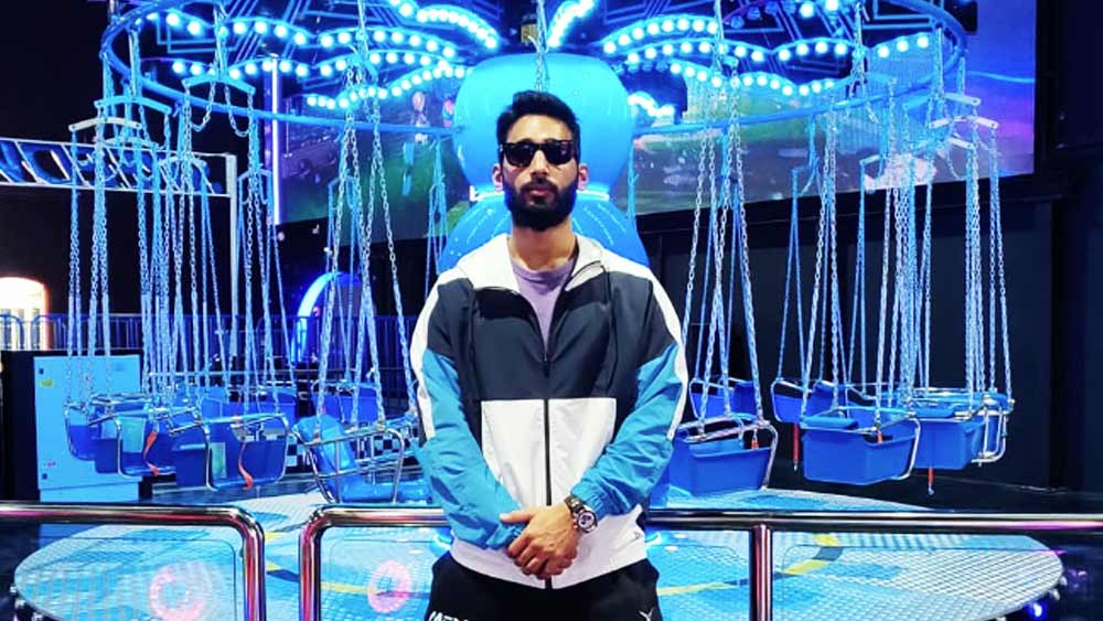 প্রথম বার কম্বাইন্ড ডিফেন্স সার্ভিসেসে ব্যর্থ হওয়ার পর শরীরচর্চায় মন দিয়েছিলেন অংশুল। ভর্তি হন দেহরাদুনের একটি বক্সিং সেন্টারে। প্রশিক্ষণের মাত্র ১৫ দিনের মধ্যে রিংয়ে প্রথম লড়াই করেন অংশুল। 