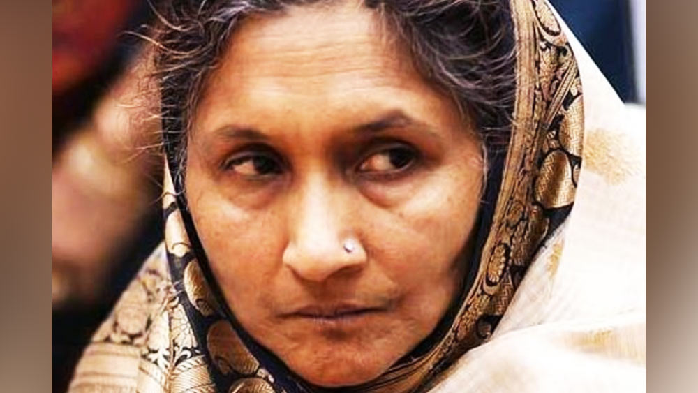 অসমের তিনসুকিয়া জেলার বাসিন্দা সাবিত্রীর জন্ম ১৯৫০ সালের ২০ মার্চ। সত্তরের দশকে ওমপ্রকাশের সঙ্গে তাঁর বিয়ে হয়েছিল।