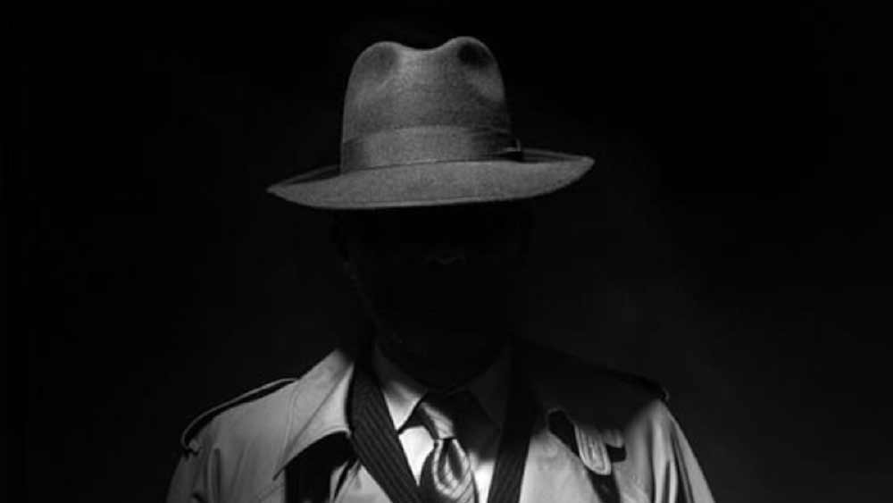 ভিন্সের কথায়, ‘‘চরবৃত্তির দুনিয়ায় কী ভাবে যে বিপদ কাটানোর ব্যবস্থা করা হত, তা ভাবলেও অবাক হতে হয়। রেকটাল টুল কিট হল এর উৎকৃষ্ট উদাহরণ।’’