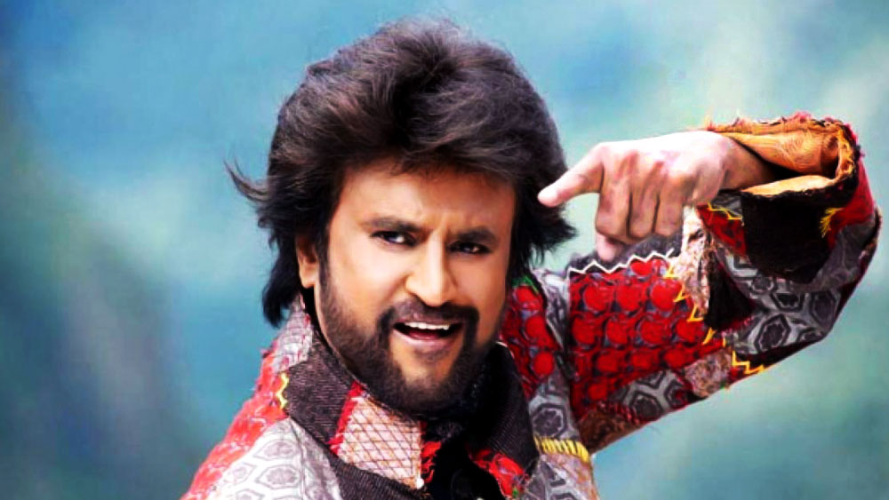 বাস কনডাক্টর হিসাবে জীবিকা নির্বাহ করলেও অভিনয়ের প্রতি আগ্রহ থাকায় তিনি নাটক করার সঙ্গে সঙ্গে মাদ্রাজ ফিল্ম ইন্সটিটিউটে অভিনয় প্রশিক্ষণের একটি কোর্সে ভর্তি হন। তখনই তামিল পরিচালক কে. বালাচন্দরের নজরে পড়েন তিনি। তার পর একের পর এক ব্লকবাস্টার ছবি উপহার দিয়ে চলেছেন দর্শকদের।