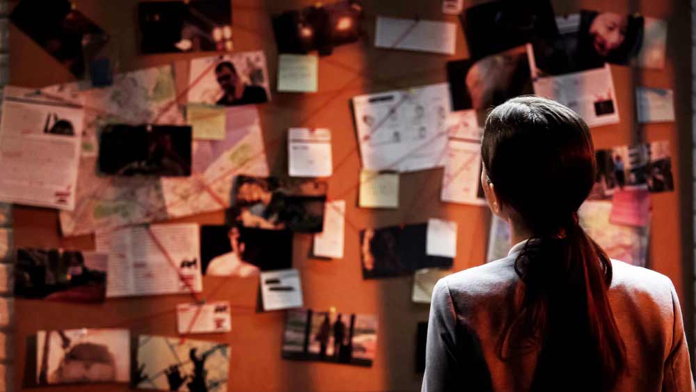 সংবাদমাধ্যমের দাবি, শত্রুপক্ষের হাতে পড়লে বহু ক্ষেত্রেই গুপ্তচরদের বিবস্ত্র করে তল্লাশি চালানো হয়। সে সময় তাঁদের কাজে আসত এই টুল কিট। কারণ, পায়ুদ্বারের ভিতরে এটি ঢোকানো থাকায় তল্লাশির পরেও তা আপাত ভাবে খুঁজে পাওয়া মুশকিল ছিল।