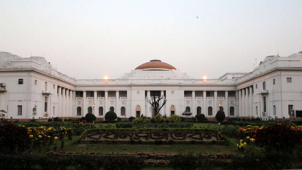 যাঁদের নাম রয়েছে তাঁরা সকলেই ২০১১ ও ২০১৬ সালে বিধানসভা নির্বাচনে লড়েছেন। সেই সময়ে নির্বাচন কমিশনে জমা দেওয়া হলফনামায় নিজেদের সম্পত্তি ও দায়ের হিসাব জমা দেন। সেখান থেকেই দেখা যাচ্ছে কার সম্পদ কতটা বেড়েছে।