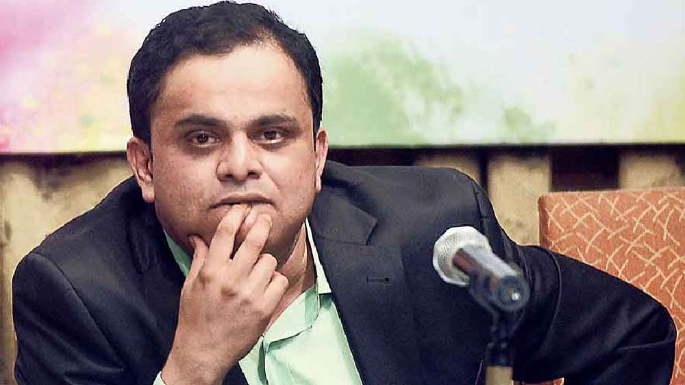 দমদমের তৃণমূল বিধায়ক ব্রাত্য বসুর ২০১১ সালে মোট সম্পত্তি ছিল ৭৩ লাখ ৯ হাজার ৮০১ টাকা। দেনা ছিল ৪ লাখ ৭৩ হাজার ৯১৬ টাকা।