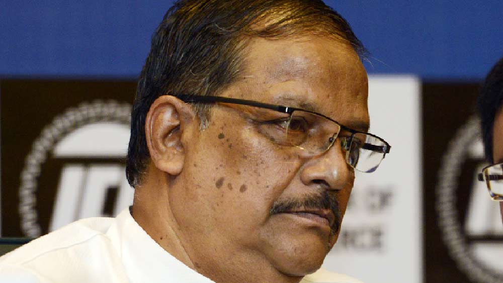 পাঁচ বছর পরে ২০১৬ সালের বিধানসভা নির্বাচনের সময়ে মলয়ের মোট সম্পত্তি ছিল ৮৮ লাখ ৯ হাজার ৫৩৫ টাকা। দেনা ছিল ২২ লাখ ৯৪ হাজার ৪৩১ টাকা।