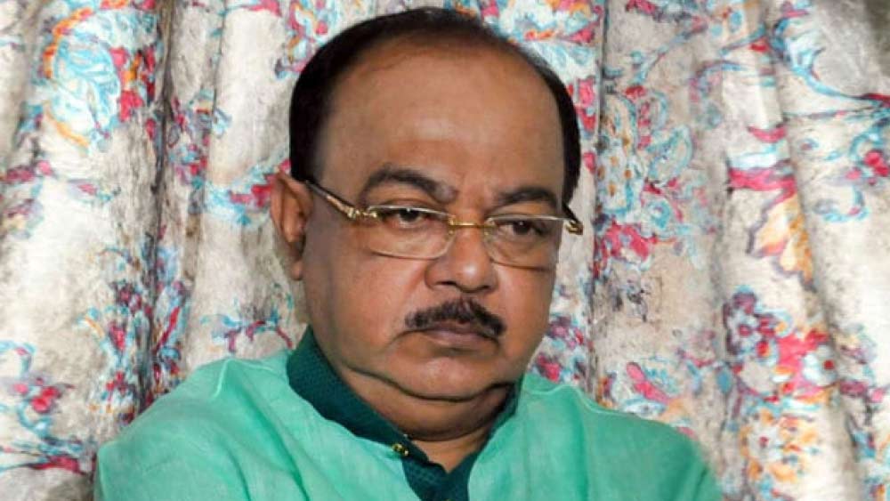 কলকাতার প্রাক্তন মেয়র তথা রাজ্যের মন্ত্রী শোভন চট্টোপাধ্যায় ২০১১ সালে জানান তাঁর মোট সম্পত্তি ৪ কোটি ৭৯ লাখ ২৮ হাজার ১১০ টাকা। দেনা ছিল ৯ লাখ ৮৭১ টাকা।