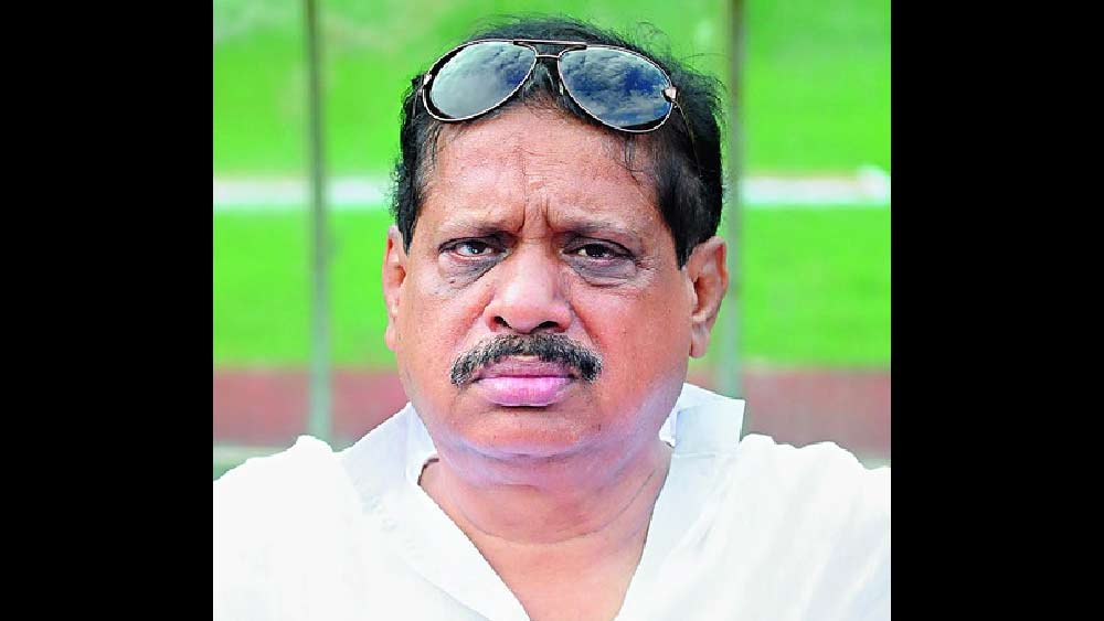  তৃণমূল বিধায়ক ইকবাল আহমেদ ২০১১ সালে জানান তাঁর মোট সম্পত্তি ৭ কোটি ৯ লাখ ৬১ হাজার ৬১৩ টাকা। দেনা ৪১ লাখ ৬৫ হাজার ৩৩০ টাকা।