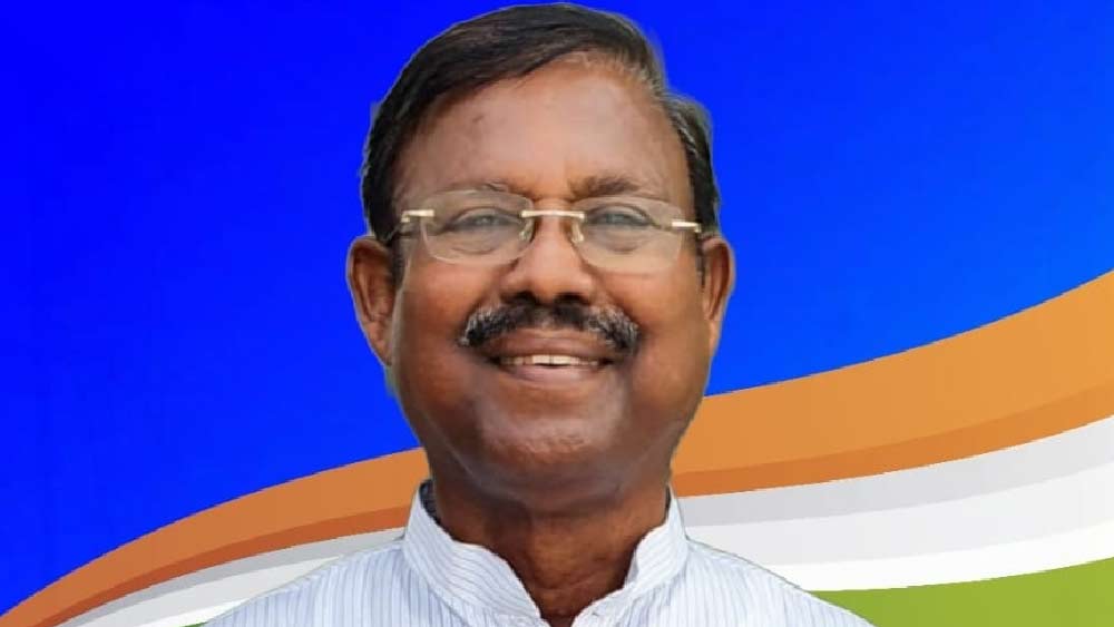 এন্টালির তৃণমূল বিধায়ক স্বর্ণকমল সাহা ২০১১ সালের বিধানসভা নির্বাচনের আগে হলফনামায় জানান তাঁর মোট সম্পত্তি ২ কোটি ৫৫ লাখ ৮৩ হাজার ৮৪ টাকা।