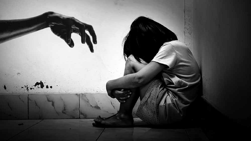 সুরিন্দর তার স্বীকারোক্তিতে জানায়, সে বাচ্চা ছেলে-মেয়েদের প্রলোভন দেখিয়ে বাড়িতে ডেকে এনে তাদের খুন করত। সুরিন্দর এ-ও স্বীকার করে যে, খুনের পর সে মৃতদেহগুলির সঙ্গে সঙ্গম করত এবং সঙ্গম শেষে সে মৃতদেহগুলিকে কেটে রান্না করে খেত। এর পর কঙ্কালগুলি সে বাংলোর পিছনের ড্রেনে ফেলে দিত।