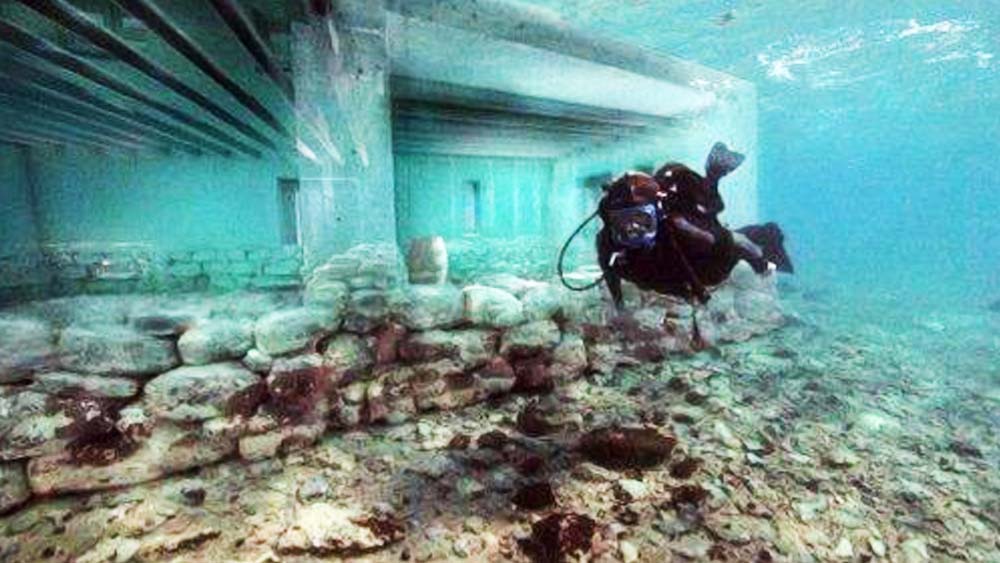 এমনকি, বস্টনের পর সকলে পোর্ট রয়্যাল শহরটিকে ইউরোপের উল্লেখযোগ্য স্থানগুলির মধ্যে অন্যতম বলে মনে করতেন। বিশ্বের সবচেয়ে খারাপ শহর হিসাবে পরিচিতি ছিল পোর্ট রয়্যালের।