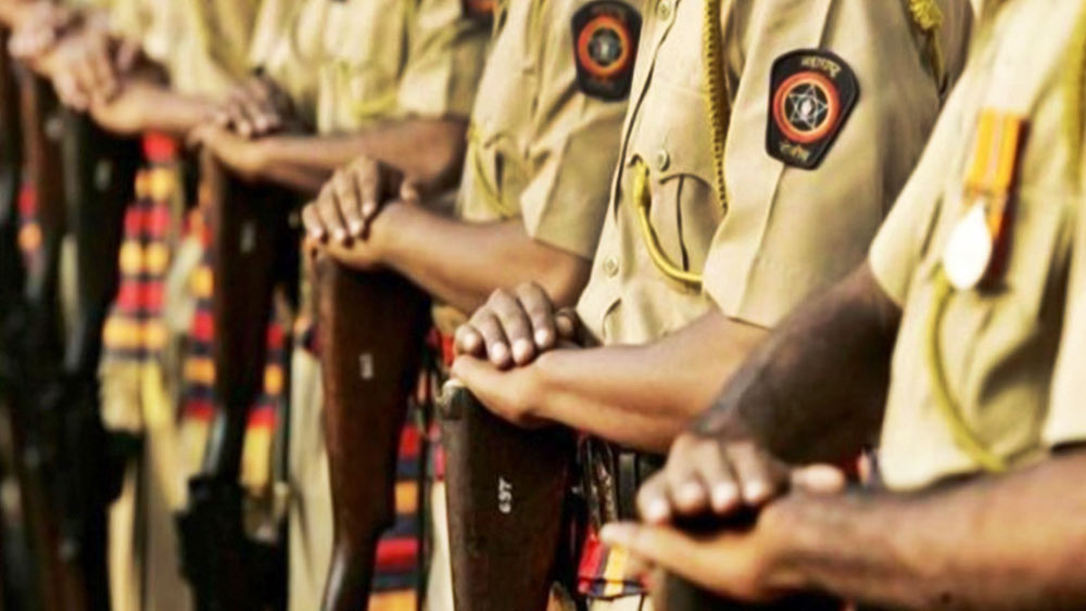 আক্কু ছিল নাগপুরের এক জন কুখ্যাত অপহরণকারী, ধর্ষক, তোলাবাজ এবং সিরিয়াল কিলার। তার এমনই দাপট ছিল যে, পুলিশ-প্রশাসনও তার নামে কাঁপত।