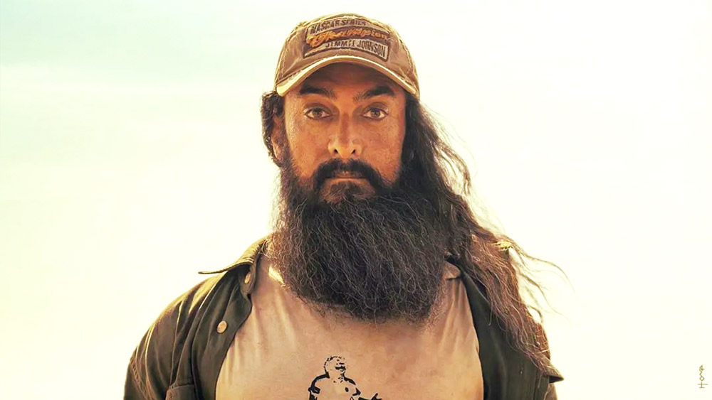 এই ছবিতে অভিনয় করার জন্য আমিরকে ২০ কেজি ওজন কমাতেও হয়েছে। কানাঘুষো শোনা যাচ্ছে, বলিউডের ‘বাদশা’ শাহরুখ খানকেও এই ছবিতে বিশেষ একটি চরিত্রে অভিনয় করতে দেখা যাবে। তবে, এর সত্যতা ঠিক কতটা, তা জানা যায়নি।