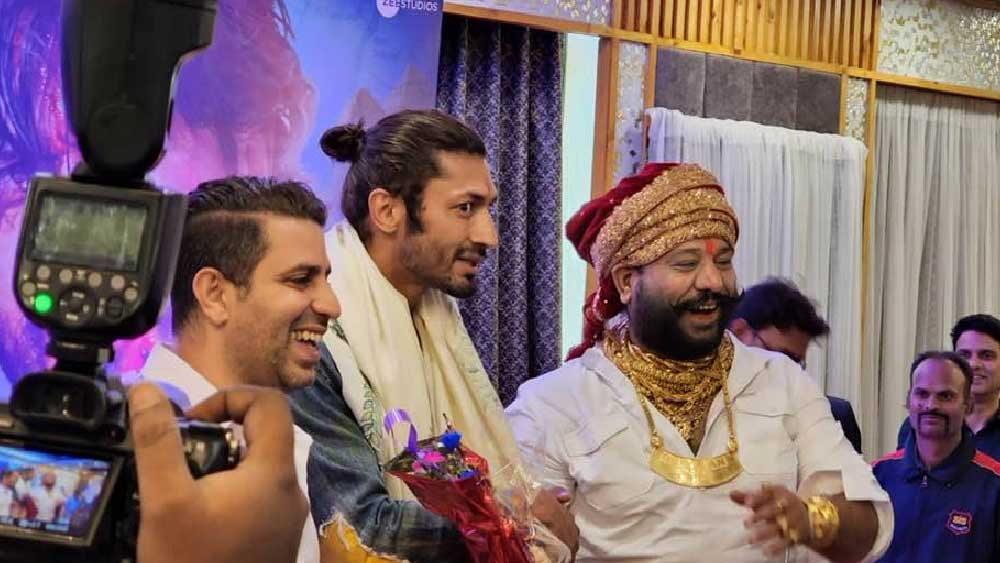 নিজেকে ‘বিহারের গোল্ডম্যান’ বলতে গর্ব অনুভব করেন প্রেম। আদতে ভোজপুর জেলার কল্যাণপুর পঞ্চায়েতের বাসুদেবপুর গ্রামের বাসিন্দা। কিন্তু কর্মসূত্রে তিনি পটনায় থাকেন।