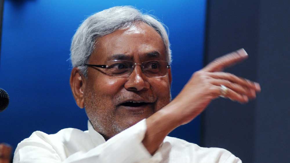 ১৯৯৭ সালে আরজেডি গঠন করেছিলেন লালুপ্রসাদ যাদব। ১৯৯৯ সালের লোকসভা নির্বাচনের আগে বিজেপির সঙ্গে জোট বেঁধে আরজেডিকে হারিয়ে দেন নীতীশ। আবার কেন্দ্রীয় মন্ত্রিসভার সদস্য হন নীতীশ। ফের রেল মন্ত্রক, কৃষি মন্ত্রকের দায়িত্ব দেওয়া হয় তাঁকে।