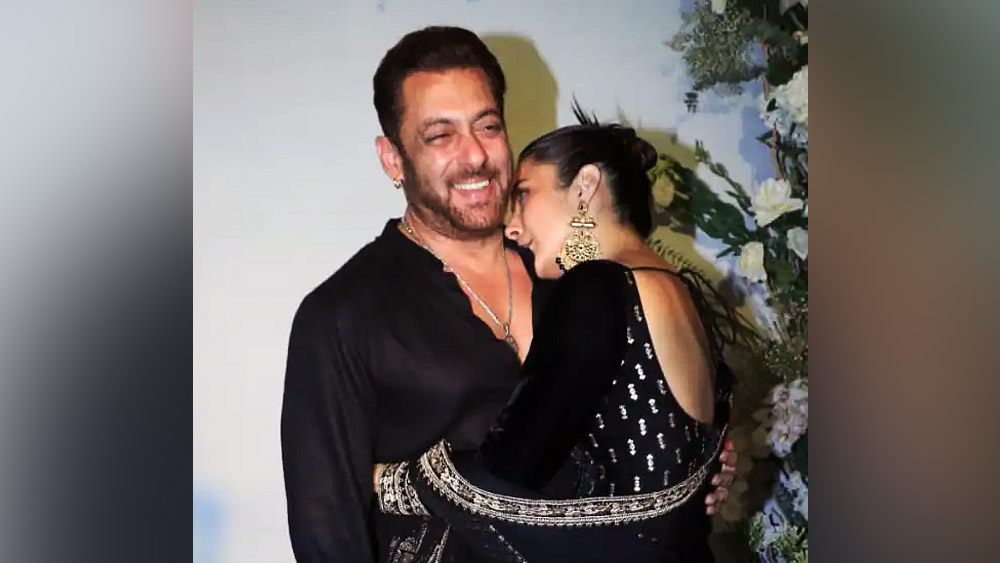 সাজিদ নাদিয়াদওয়ালা প্রযোজিত, কমেডি-ড্রামা ছবি ‘কভি ইদ কভি দিওয়ালি’ ছবিতেও সলমনের সঙ্গে কাজ করতে চলেছেন শেহনাজ। স্বয়ং ‘ভাইজান’-এর হাত ধরেই বলিউডে পদার্পণ করবেন অভিনেত্রী।