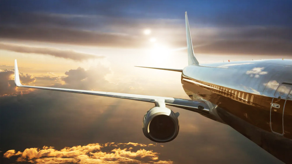 ভারতের বিমানচালকের পরিসংখ্যান অনুযায়ী, মহিলাদের সংখ্যা ক্রমাগত বেড়ে চলেছে বলে জানা গিয়েছে। বিশ্বের বৃহত্তম বিমান পরিবহণের বাজার আমেরিকায় গড়ে উঠলেও সে দেশে মহিলা পাইলট ৫.৫ শতাংশ। ব্রিটেনেও ৪.৭ শতাংশ মহিলা পাইলট রয়েছেন। তবে, বিশ্বের দুই প্রধান প্রভাবশালী দেশকে ছাপিয়ে ১২.৪ শতাংশ মহিলা বিমানচালক নিয়ে এগিয়ে রয়েছে ভারত।