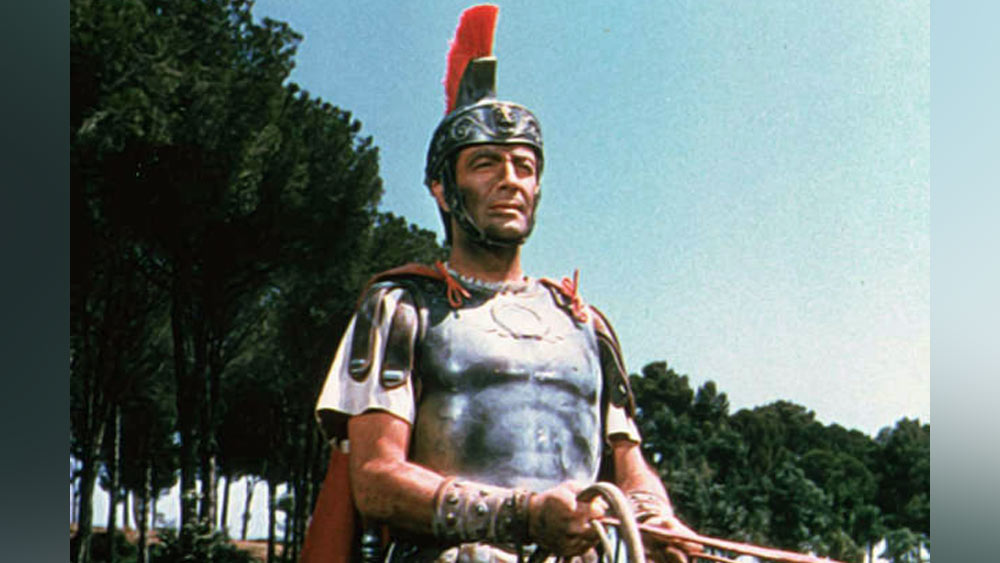 ‘কুও ভাদিস’। লাতিন ভাষায় এই কথাটির অর্থ ‘কোথায় যাচ্ছ?’ ১৯৫১ সালে এই ছবিটি মার্ভিন লেরয় পরিচালনায় মুক্তি পেয়েছে। আটটি বিভাগের জন্য অস্কারে মনোনীত হয়েছিল ‘কুও ভাদিস’। কিন্তু একটি অস্কারও এই ছবির ভাগ্যে জোটেনি।