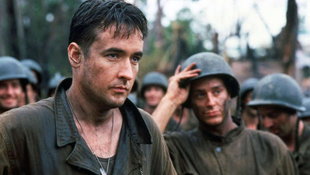 ১৯৯৮ সালে ‘দ্য থিন রেড লাইন’ ছবিটিকে অস্কারের জন্য সাতটি বিভাগে মনোনীত করা হয়। তবে এই ছবিটি স্টিভেন স্পিলবার্গের ‘সেভিং প্রাইভেট রয়্যান’ ছবির কাছে হার মানে। ফলে অস্কার ছাড়াই ফিরে আসে ‘দ্য থিন রেড লাইন’।