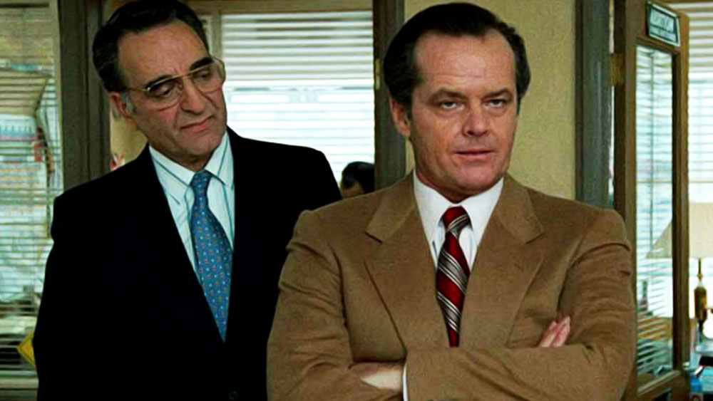 জেমস এল ব্রুকসের পরিচালনায় ১৯৮৭ সালে হাস্যরস ও রোম্যান্টিকতায় ভরা ‘ব্রডকাস্ট নিউজ’ ছবিটি মুক্তি পায়। মোট সাতটি বিভাগে মনোনীত হওয়ার পরেও এই ছবিটি অস্কার পাওয়া থেকে বাদ পড়ে।