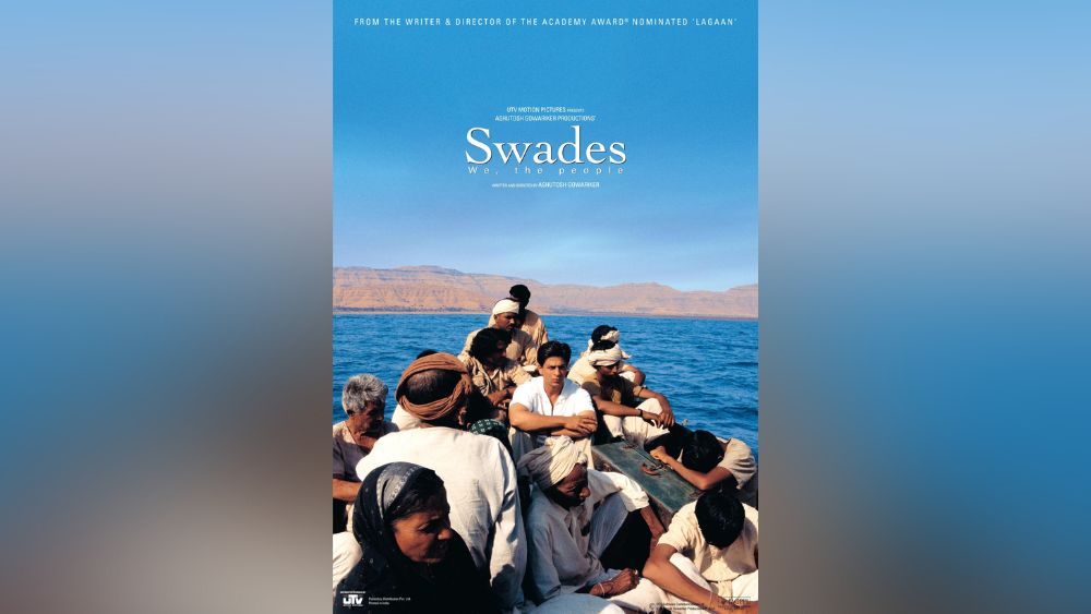 ‘স্বদেশ’:  ২০০৪ সালে এই ছবিটি দর্শকের সামনে তুলে ধরা হয়। পরিচালক আশুতোষ গোয়ারিকর। পরিচালক আশুতোষ গোয়ারিকরের এই ছবি বলে নাসা ফেরত এক বিজ্ঞানীর গল্প। দেশ প্রেমের আসল অর্থ কী তা বুঝিয়ে দিয়ে ছিল এই ছবির অন্যতম চরিত্র মোহন ভার্গভ। দেশ থেকে বহু দূরে থাকা মানুষটা ভারতে ফিরে কীভাবে তার গ্রামের মানুষের নিত্য প্রয়োজনীয় বিদ্যুৎ এর খামতিকে পূরণ করবে তা-ই এই ছবির মূল ভাবনা। দেশাত্মবোধক সিনেমার মধ্যেই এই ছবিটিও অন্যতম। 