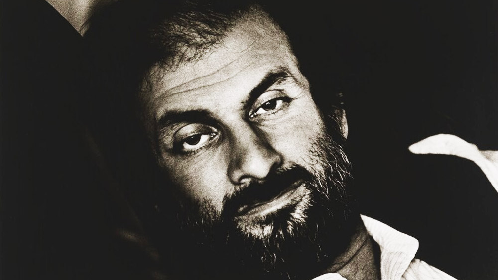 ভারত-সহ ১৩টি দেশে ‘দ্য স্যাটানিক ভার্সেস’ উপন্যাসটির উপর নিষেধাজ্ঞা জারি করা হয়। যদিও ২০১৫ সালে, প্রাক্তন কেন্দ্রীয় মন্ত্রী পি চিদম্বরম স্বীকার করেন যে এই উপন্যাস নিষিদ্ধ করার সিদ্ধান্ত ভুল ছিল। ১৯৯৮ সালে, ইরানের সাবেক রাষ্ট্রপতি মোহাম্মদ খাতামি রুশদির বিরুদ্ধে আনা ‘ফতোয়া’ তুলে নেন। সরকারি ভাবে প্রত্যাহারের কথা ঘোষণা করা হলেও অনেক কট্টরপন্থী নেতাই তাঁর উপর আনা ‘ফতোয়া’ জারি রেখেছিলেন।