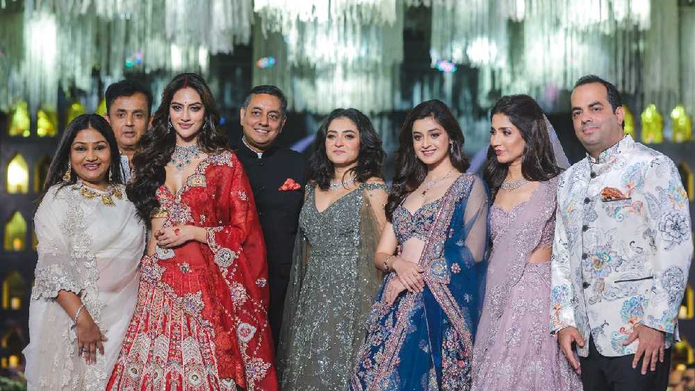 সেই বিশেষ অনুষ্ঠানে ছিল তারকাদের সমাহার।