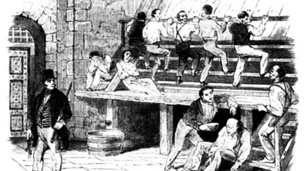 শেষমেশ জেলবন্দিদের এই কড়া শাস্তির হাত থেকে মুক্তি মিলেছিল। ১৮৮৯ সালের দ্য প্রিজনস অ্যাক্টের আওতায় কয়েদিদের ট্রেডমিল চালানো নিষিদ্ধ করেছিল তৎকালীন ব্রিটিশ সরকার। যদিও তার বদলে কয়েদিদের গঠনমূলক উদ্দেশ্যে কাজে লাগানো শুরু হয়েছিল।