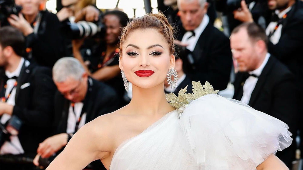 উর্বশী এক বার জানিয়েছিলেন যে, মিশরীয় এক গায়ক নাকি তাঁকে বিয়ের প্রস্তাব দিয়েছিলেন। 