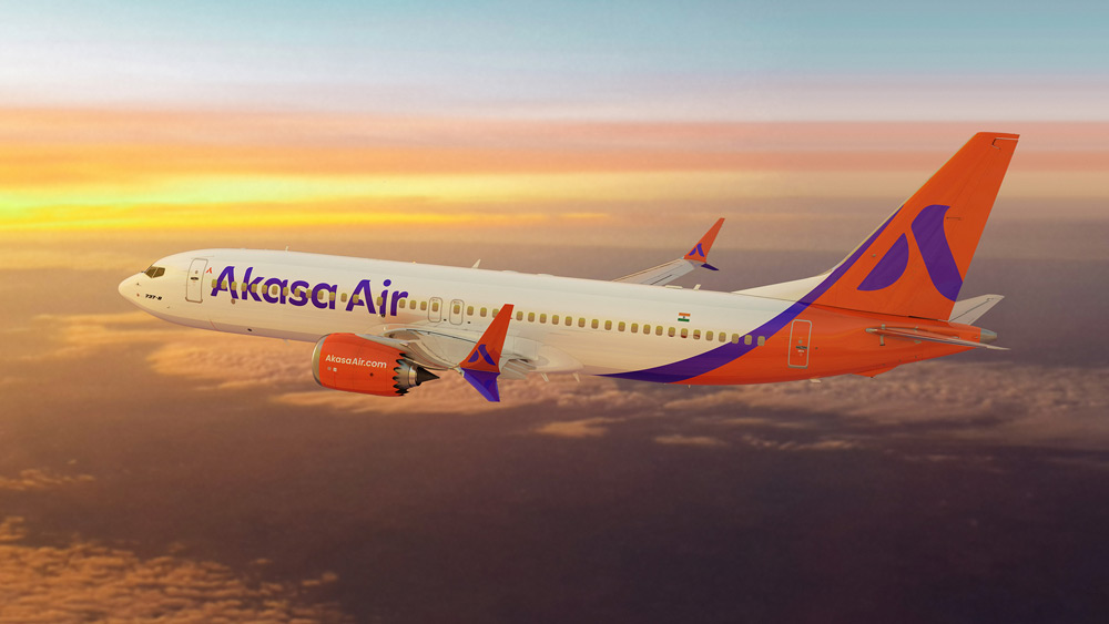 গত রবিবার, ৭ অগস্ট প্রথম বার আকাশে ওড়ে সংস্থার বিমান। মুম্বই থেকে আমেদাবাদ উড়ে যায় প্রথম বিমান। শুক্রবার থেকে বেঙ্গালুরু-কোটি রুটেও শুরু হয় অকাসা সংস্থার বিমান পরিষেবা। 