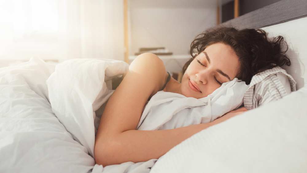 ছুটির দিনে চুটিয়ে বিশ্রাম করুন, তাতেই সারা সপ্তাহের কাজের জন্য মনযোগ বাড়বে, মানসিক চাপ মুক্ত হবেন।