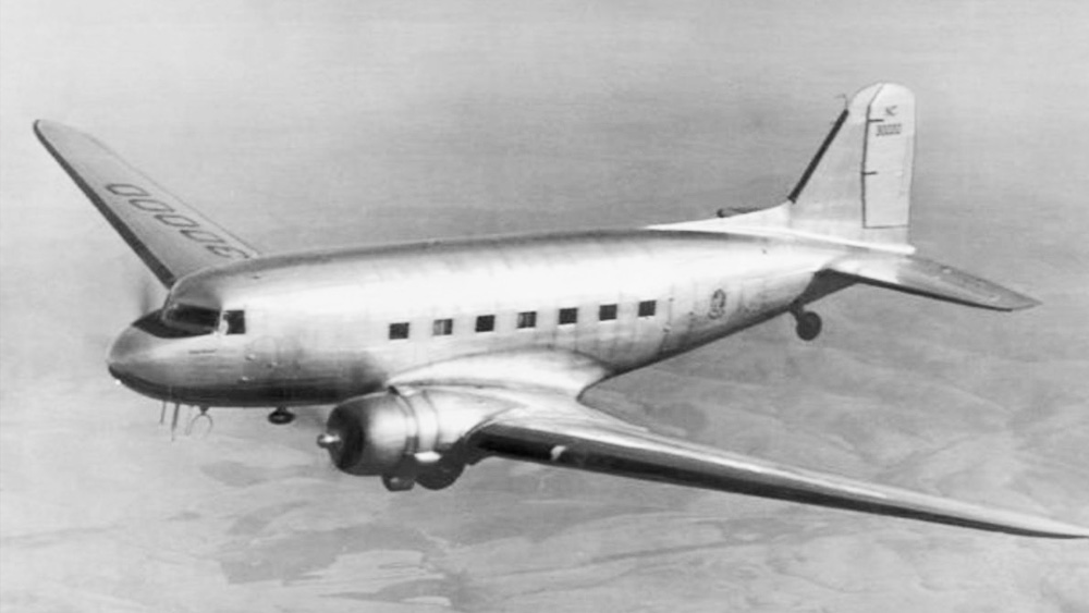 লাদাখকে রক্ষা করার এক মাত্র উপায় বিমানের মাধ্যমে সেনাদের সেই জায়গায় পৌঁছনো। কিন্তু, সেই বিমান অবতরণ করানোর জন্য কোনও এয়ারস্ট্রিপ বা রানওয়ে ছিল না। তাই লাদাখে একটি এয়ারস্ট্রিপ নির্মাণের সিদ্ধান্ত নেন সোনম।