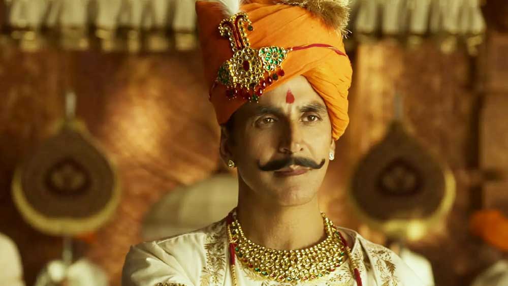 বলিউড ইন্ডাস্ট্রির আরও একটি আলোচ্য বিষয় নিয়ে মন্তব্য করেছিলেন তিনি। অক্ষয় কুমারের ছবি ‘সম্রাট পৃথ্বীরাজ’ যখন প্রেক্ষাগৃহে মুক্তি পায়, তার পর থেকেই বলিপাড়ায় এই বিষয়ে গুঞ্জন শুরু হয়।