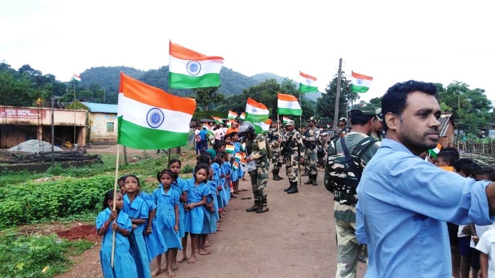 কিন্তু রাজ্য সরকার, প্রশাসন ও নিরাপত্তা বাহিনীর তৎপরতায় পরিস্থিতি বদলেছে ওই এলাকায়। 