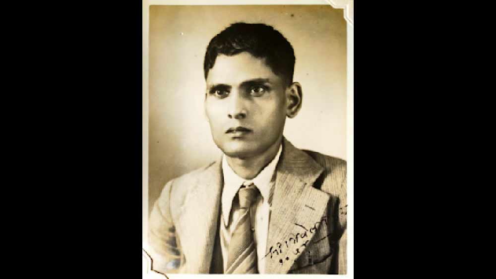 সংস্কৃত নাটক 'বিলোমা কাব্য'-এর রচয়িতা হিসাবেও সাহিত্যজগতে স্মরণীয় হয়ে রয়েছেন শ্রীরাম। 'বিলোমা কাব্য' গোড়া থেকে পড়লে দেখা যায়, ওই নাটকের ছত্রে ছত্রে রয়েছে রামচন্দ্রের স্তুতি। তবে শেষ দিক থেকে পড়লে ছত্রগুলির অর্থ বদলে গিয়ে কৃষ্ণের গুণগাথার রূপ নেয়।