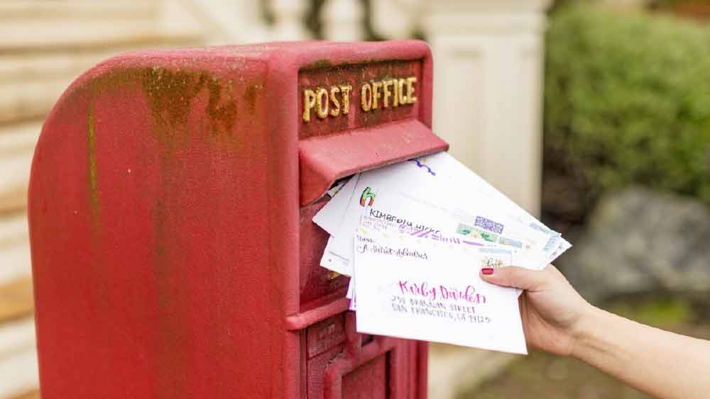 'ইন্ডিপ্লেক্স' নামে ডাকটিকিট সংগ্রহকারীদের বিশ্বজোড়া একটি গোষ্ঠীর চেয়ারম্যানও ছিলেন শ্রীরাম। ১৯৭৩ সালে ১২০টি দেশকে নিয়ে একটি সম্মেলনের পিছনেও তাঁর বড়সড় ভূমিকা ছিল। সে বছরের শেষ দিনে দীর্ঘ কর্মজীবন থেকে অবসর নেন শ্রীরাম। মৃত্যুর তিন বছর আগে ১৯৯৬ সালের তাঁকে রাষ্ট্রপতি পুরস্কারে ভূষিত করা হয়।