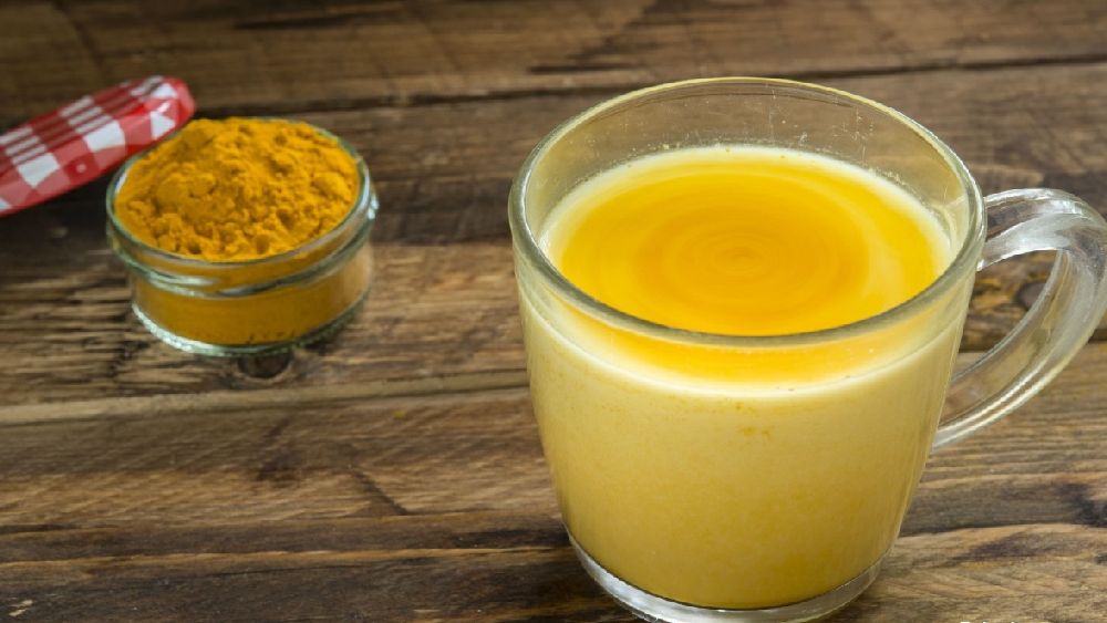 হলুদের কার্কুমিন শরীরের প্রতিরোধশক্তি বাড়ায়। 