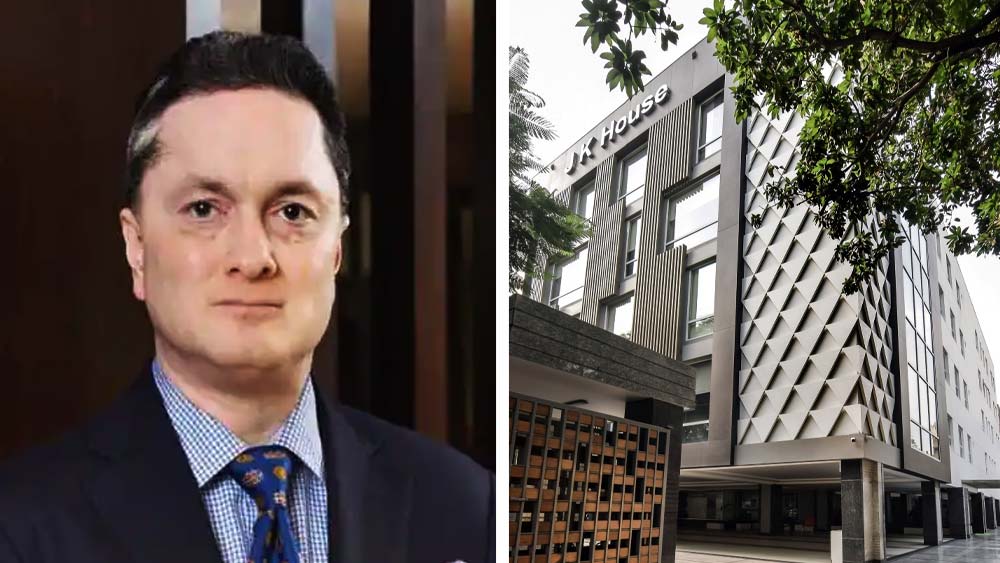 এর পরে রয়েছে রেমন্ড গ্রুপের ম্যানেজিং ডিরেক্টর গৌতম বিজয়পত সিংহানিয়ার বাড়ি, যা ‘জেকে হাউস’ নামে বেশি প্রচলিত। ১৬ হাজার বর্গফুট এলাকা জুড়ে এই বাড়িটি বানানো হয়েছে।