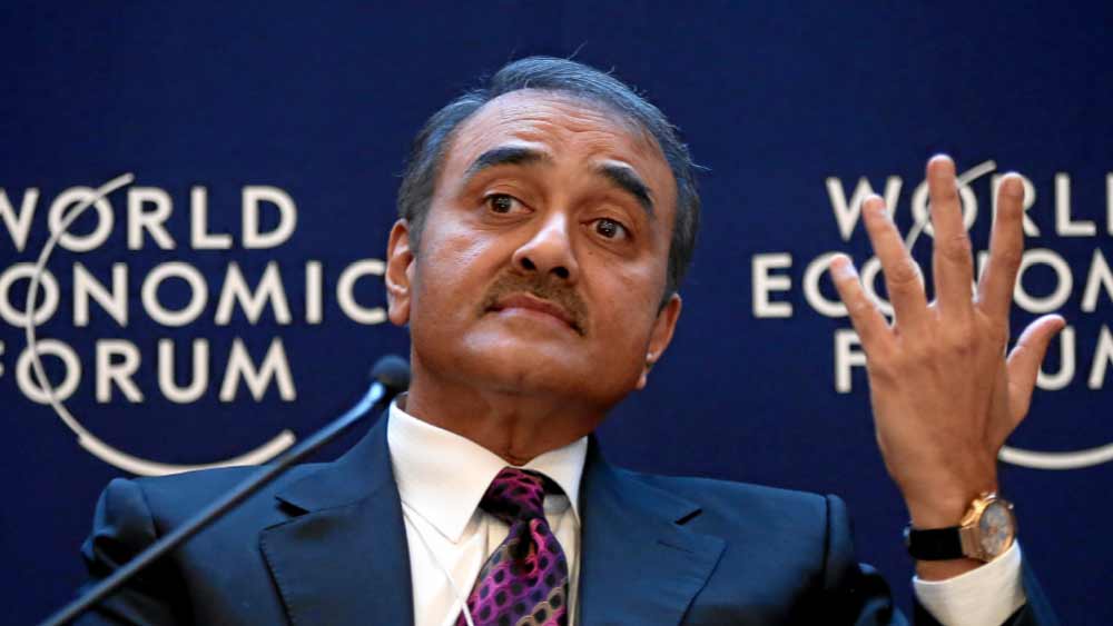 প্রায় দু’দশক  প্রিয়রঞ্জন এআইএফএফের প্রেসিডেন্টের পদ সামলান। তাঁর অসুস্থতার কারণে প্রফুল্ল হন প্রেসিডেন্ট।