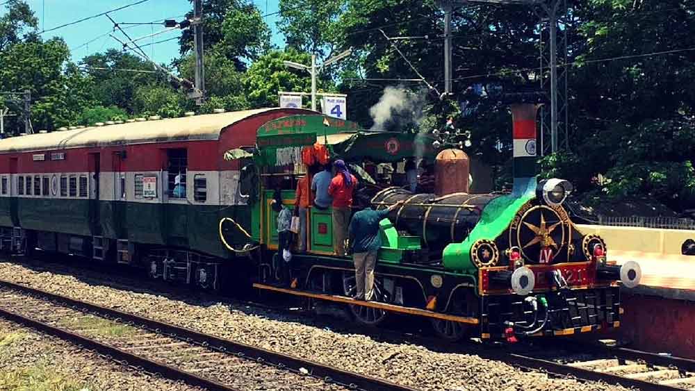  ২০১০ সালে চেন্নাইয়ের কাছে পেরাম্বুরের রেলের ওয়ার্কশপে নিয়ে আসা হয় ইআইআর-২১ কে।