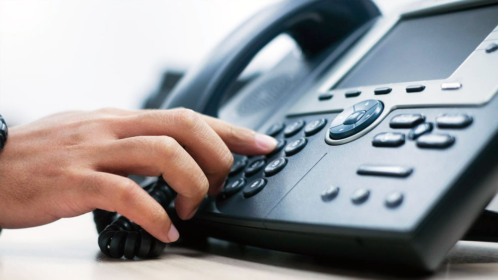 সৌদি আরব থেকে কেরলের প্রান্তে ফোন। সন্ত্রাসবাদীরা ফোনের মাধ্যমেই তাঁদের ভবিষ্যৎ পরিকল্পনা, জরুরি তথ্য আদানপ্রদান করে চলেছে অনবরত। কিন্তু দেশের প্রতিরক্ষা দফতরকে ফাঁকি দিয়ে এই কাজ করা কি এতই সহজ?