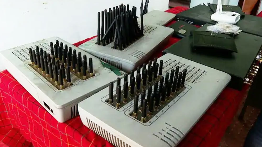 এই সব সংস্থা বৈধ টেলিকম বিভাগের অপারেটরদের ব্যবসার ক্ষতি করে। এর ফলে সরকারও বড় অঙ্কের কর থেকে বঞ্চিত হয়। এফটিআই কনসাল্টিং স্ট্র্যাটেজিক কমিউনিকেশন সংস্থার কর্মী প্রশান্ত কে রায় সংবাদমাধ্যমে জানিয়েছেন, আরব থেকে কেরলে একটি কল পিছু প্রতি মিনিটে ৮ থেকে ৯ টাকা পর্যন্ত ধার্য করা হয়। কিন্তু অবৈধ পদ্ধতিতে তার চেয়েও খরচের পরিমাণ কম।