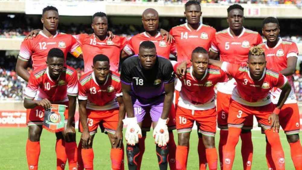 ২০২২ সালের ফেব্রুয়ারি মাসে কেনিয়ার ফুটবল নিয়ামক সংস্থা ‘ফুটবল কেনিয়া ফেডারেশন’ (এফকেএফ)-কে নির্বাসনে পাঠায় ফিফা। ২০২১ সালের নভেম্বরে, কেনিয়ার ক্রীড়ামন্ত্রী আমিনা মহম্মদ এফকেএফ-এ আর্থিক অনিয়মের অভিযোগ এনে ফেডারেশনের কার্যক্রম পরিচালনার জন্য একটি তত্ত্বাবধায়ক কমিটি গঠন করেন।