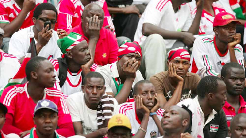 তত্ত্বাবধায়ক কমিটি কেনিয়ার ফুটবল পরিচালনার দায়িত্ব নেওয়ার সঙ্গে সঙ্গে এফকেএফ-এর কর্মকর্তাদেরও দায়িত্ব থেকে সরিয়ে দেওয়া হয়। ক্রীড়া মন্ত্রকের তরফে এই তত্ত্বাবধায়ক কমিটি নিযুক্ত হওয়ার পরই কেনিয়াকে আন্তর্জাতিক ফুটবল খেলা থেকে বাদ দেওয়ার সিদ্ধান্ত নেয় ফিফা। এই নিষেধাজ্ঞা এখনও বহাল রয়েছে।