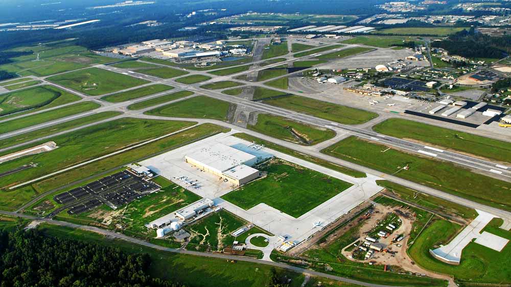 সাভান্না মিউনিসিপ্যাল এয়ারপোর্ট। দ্বিতীয় বিশ্বযুদ্ধ চলাকালীন জর্জিয়ার কাছে অবস্থিত এই বিমানবন্দরটির এলাকা আরও বাড়ানোর সিদ্ধান্ত নেওয়া হয়। ফলে আশপাশের জমি কেনা শুরু হয়। তখনই সমস্যার সম্মুখীন হন বিমানবন্দরের উচ্চপদস্থ আধিকারিকেরা।