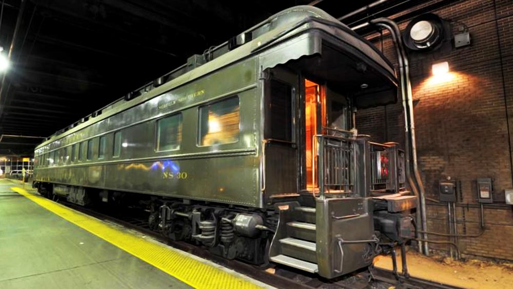 কুঠুরিকে ঘিরে প্রশ্ন অনেক, তবে প্রমাণ হিসাবে কোনও নথিপত্র না থাকায় এই সত্য উদ্‌ঘাটন এখনও সম্ভব হয়নি। ফলে, এই রহস্য রয়ে গিয়েছে কুঠুরির অন্ধকারেই।