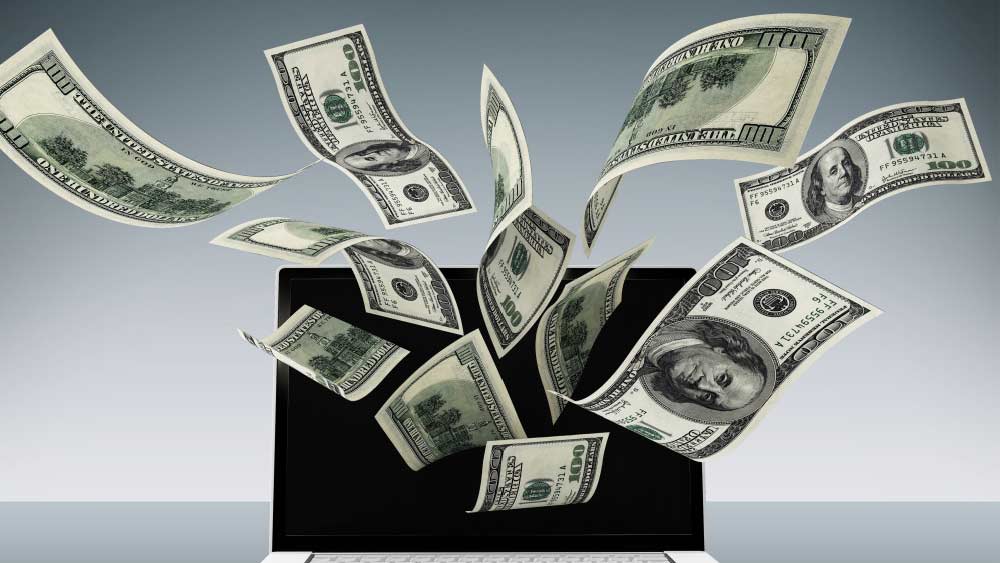 শুধু সিনেমা, ওটিপি প্লাটফর্মে অভিনয় করেই নয়, নেটমাধ্যম থেকেও এখন বিপুল টাকা রোজগার করেন সেলেবরা। নিজেদের ছবি বা ভিডিয়ো পোস্ট করে। সেই টাকার অঙ্ক কখনও টপকে যায় কোটির অঙ্ক।