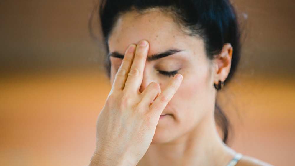 প্রাণায়াম রোজ করতে পারলে মানসিক চাপ কমে, দূর হয় ক্লান্তি। 