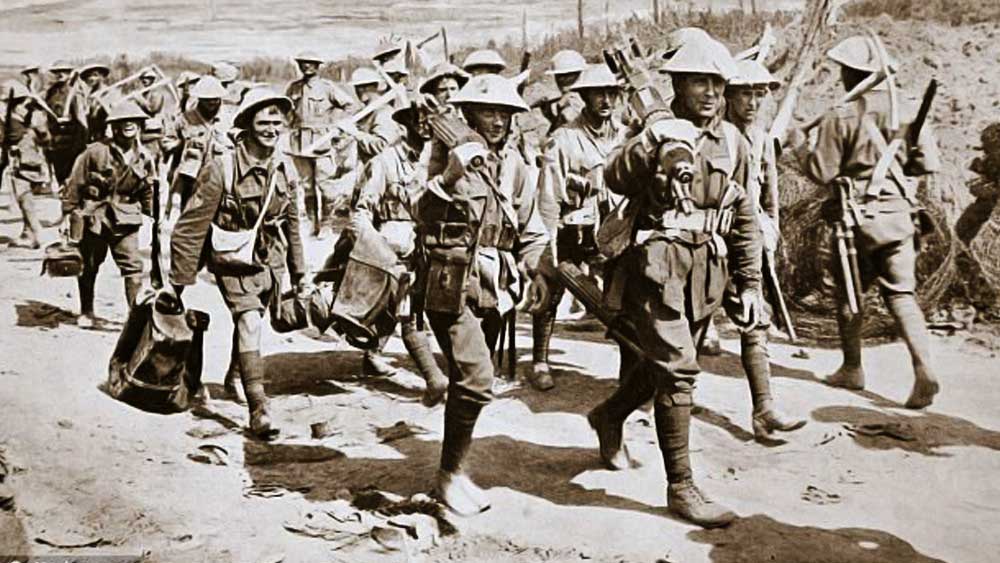 তিরিশের দশকে অস্ট্রেলীয় সংবাদমাধ্যমের রিপোর্টে লেখা হয়েছিল, ‘আগুয়ান শত্রুপক্ষ তীক্ষ্ণদৃষ্টিশক্তি সম্পন্ন... ভুট্টার ক্ষেতের উপর পেরিস্কোপের মতো চোখ উঁচিয়ে তারা আমাদের দেখে।’