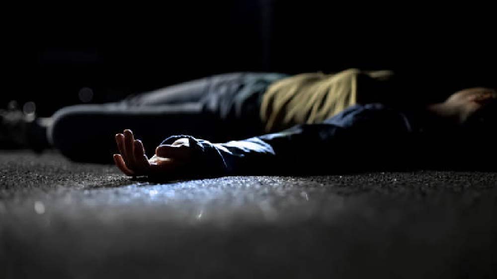 টেড তার জীবদ্দশায় অনেক বার ঠিকানা বদল করেছে। এর মধ্যে সব থেকে চর্চায় আসে সল্ট লেক সিটির উটার ৫৬৫ ফার্স্ট অ্যাভিনিউের বাড়িটি। এই বাড়িতে থাকাকালীনই সে জীবনের প্রথম খুন করে। ১৯৭৪ সালে টেড মোট চার জন মহিলাকে খুন করে।