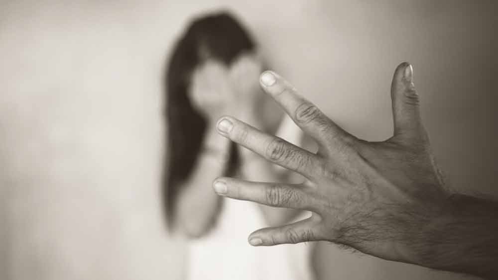 টেড অনেক মহিলাকে নৃশংসতার সঙ্গে ধর্ষণ করে খুন করলেও কিছু মহিলা এমনও ছিলেন যাঁরা টেডের হাত থেকে প্রাণ বাঁচিয়ে পালাতে সক্ষম হয়েছিলেন। টেডের গ্রেফতারের পর বেশ কয়েক জন মহিলা এগিয়ে এসে আদালতে জানান কী ভাবে তাঁরা টেডের হাত থেকে রক্ষা পান।