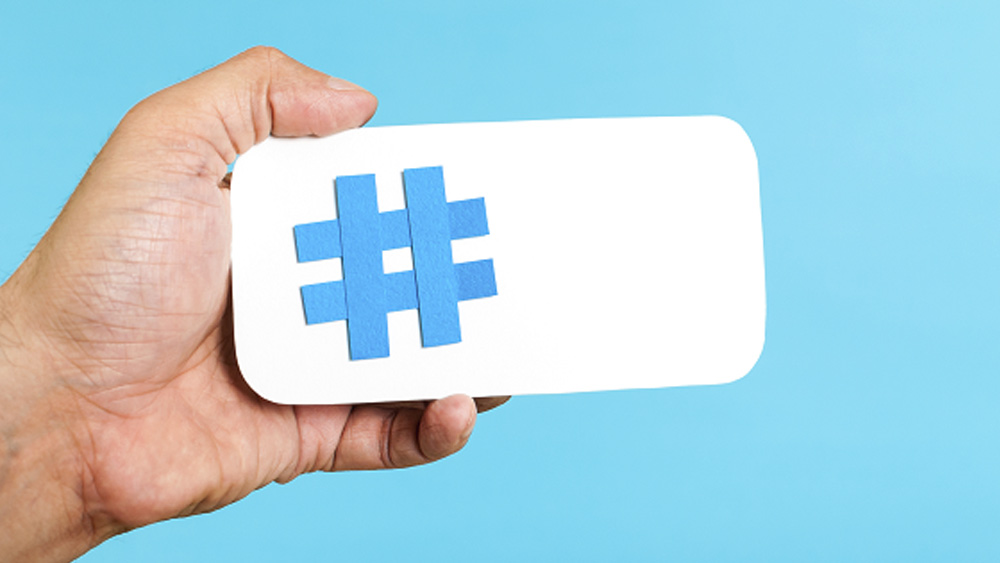 কম্পিউটারে কোনও নির্দেশ নয়, বরং কোনও মন্তব্য বোঝানোর জন্য এই চিহ্নটি বিশেষ কোড হিসাবে ব্যবহৃত হয়।